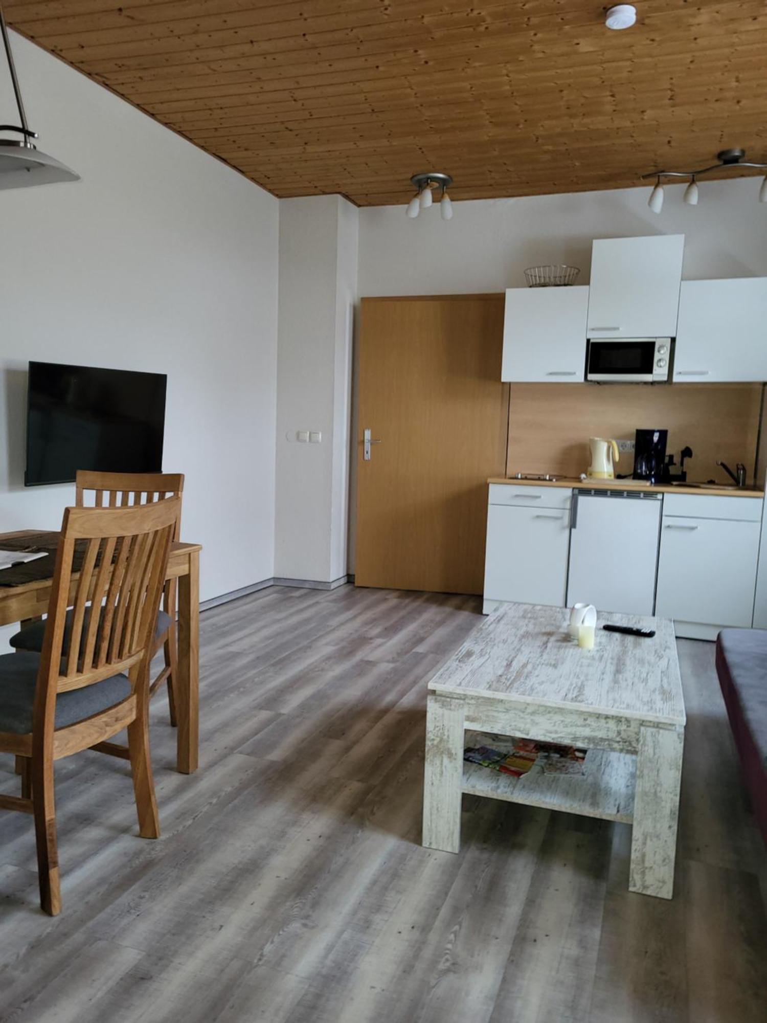 City Appartement Mit Garten, Zentral Und Trotzdem Ruhig Κότμπους Εξωτερικό φωτογραφία